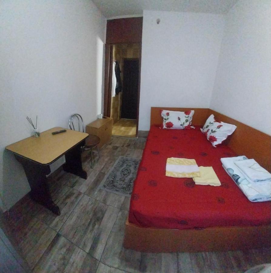 Garsoniera Apartment Buzău Exterior foto